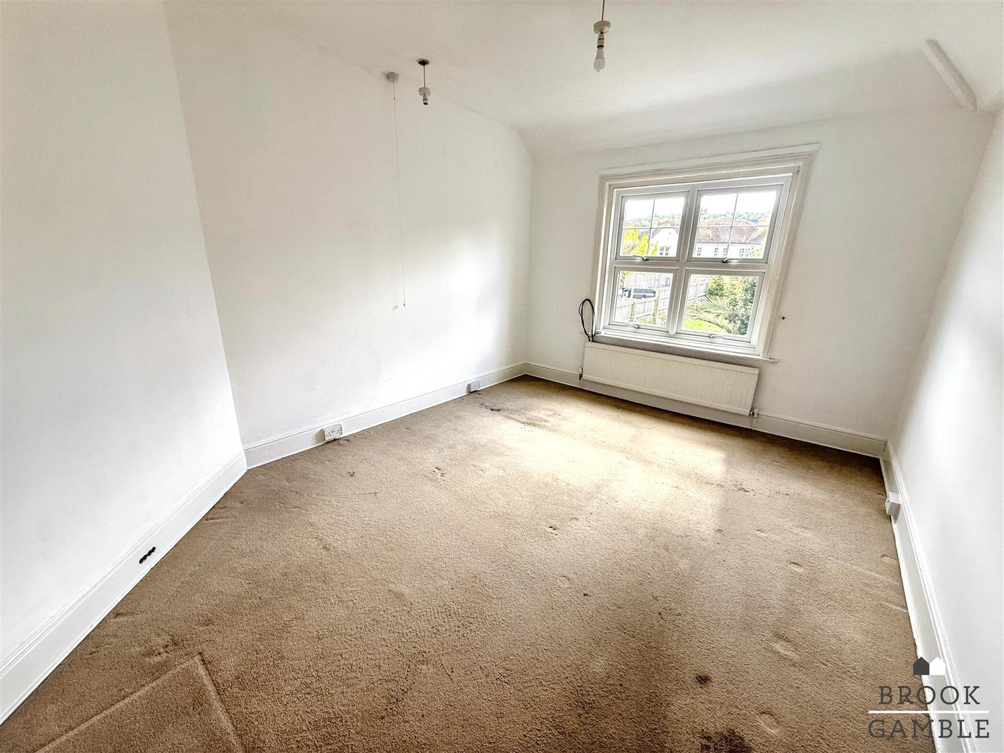 4 Bedroom House. Milton Road in Eastbourne,  19
